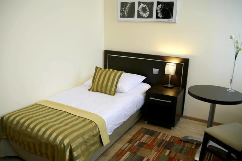 Hotel Safir Poznań Eksteriør bilde